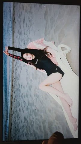 Somi feet