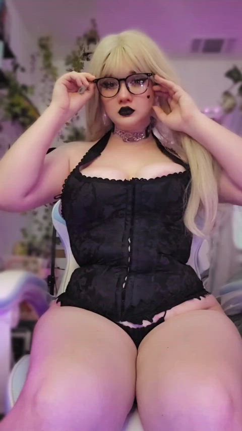 amateur big tits cute tits alt-girls tik-tok clip