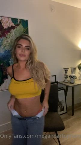blonde body sensual clip