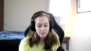 Gamer girl tries to play while getting fucked