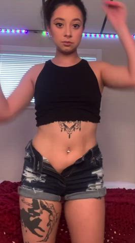 Petite Solo TikTok clip