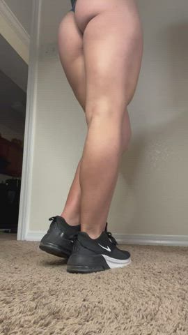 Legs Muscular Girl Pawg clip