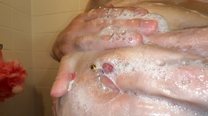 boobs giantess soapy giantess-irl clip