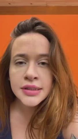 dePUTADA Isa Penna