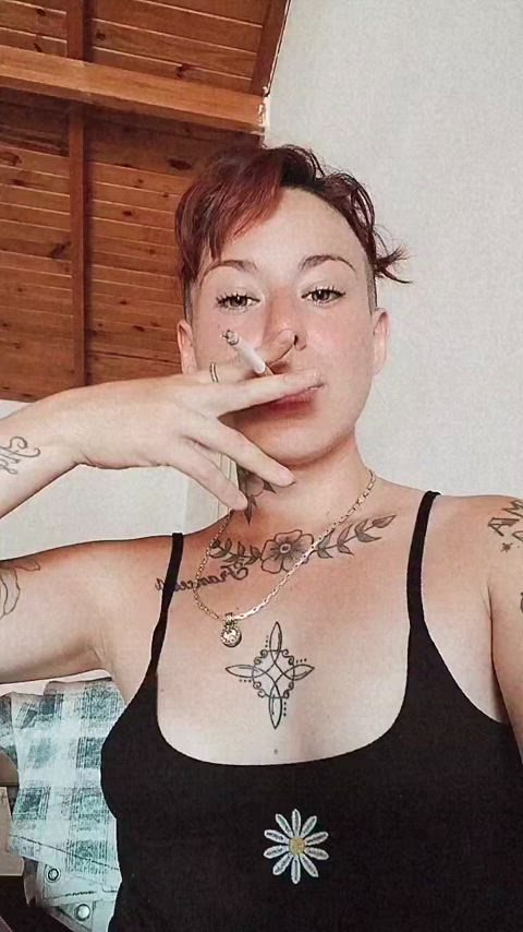 amateur petite smoking amateur-girls clip