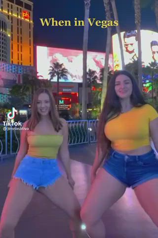 Jenna Sativa Pornstar Public clip