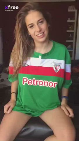 Flashing Teen Tits clip