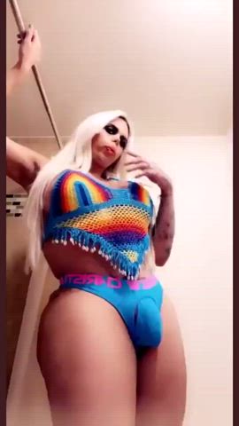Sasha Blonde clip