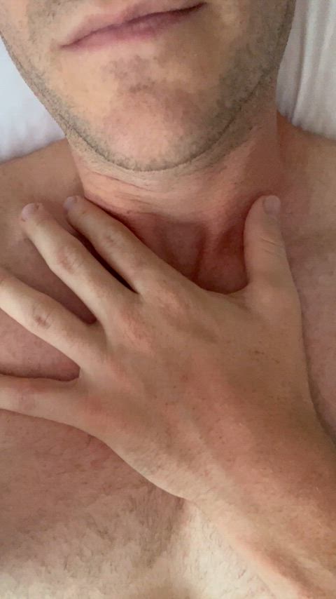 Bored hands π, waiting for your DMs..