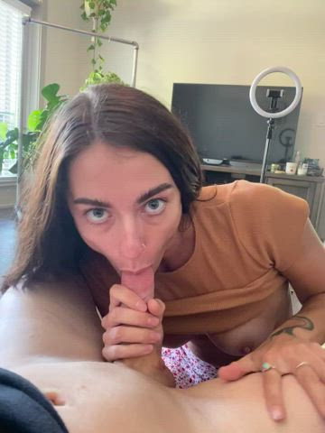 blowjob blue eyes brunette eye contact pov sucking clip