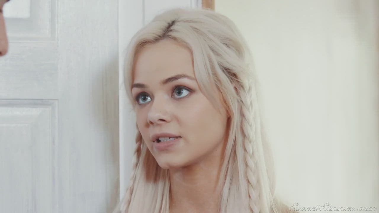 Elsa Jean Kissing Nubiles clip