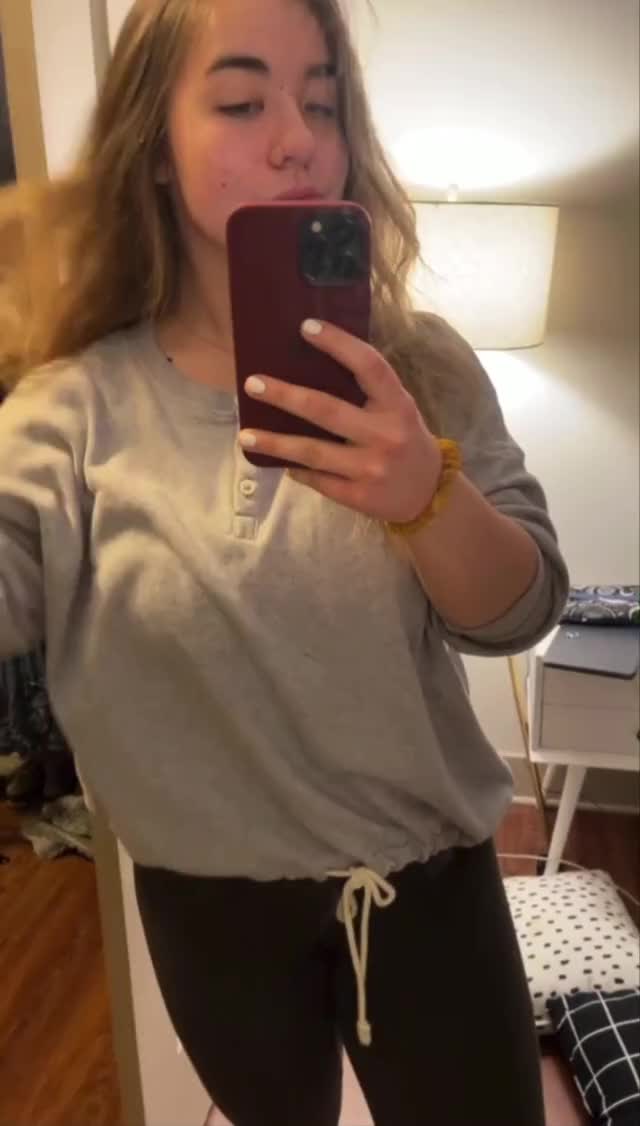 tryin out this trend ?♀️ how did i do ?? :)