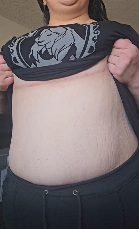 How bout a titty drop to conclude your Wednesday?π