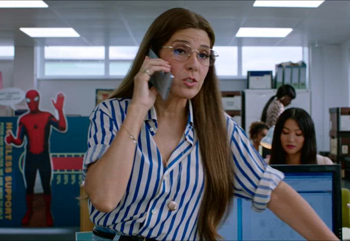 celebrity female glasses marisa tomei clip