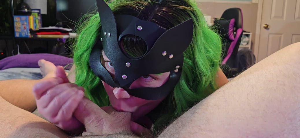 bbw balls sucking big balls blowjob couple milf wife blowjobs real-couples clip