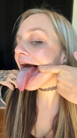 Told you I swallow tinies π§ββοΈ