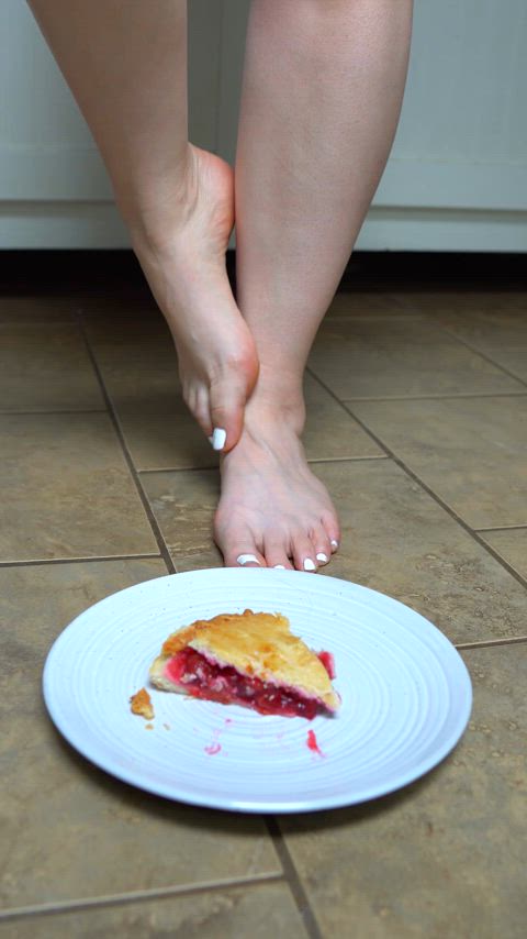 Got my toes a little messy...๐ clip dropping today on ๐ฆ