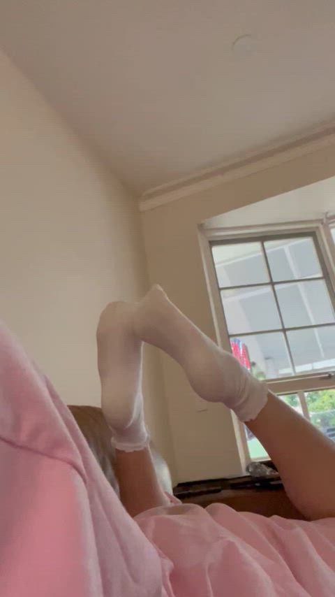 ankle socks feet feet fetish hotwife knee high socks socks wife cucked clip