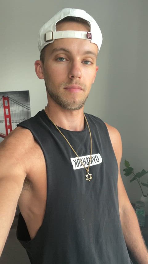 Need a sexy athletic guy to suck your cock?
Message me here β‘οΈ http://theblowers.com/@TroyGreenxo