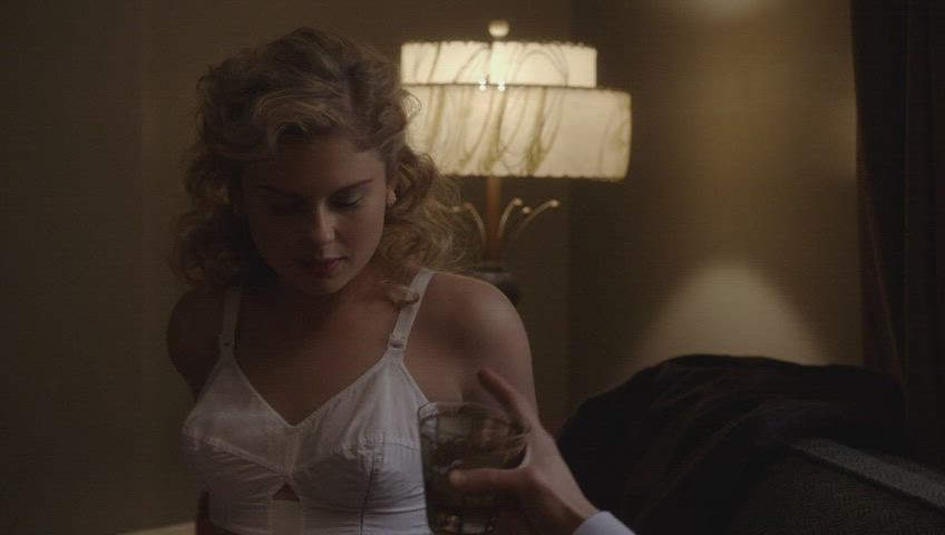 Celebrity Rose McIver Tits clip