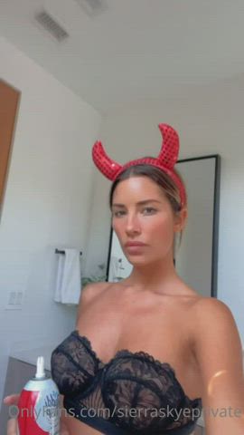 bra onlyfans sierra skye clip