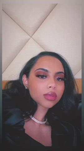 arab cute lips muslim clip