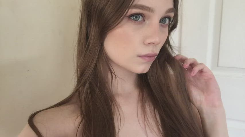 Hot babe π
