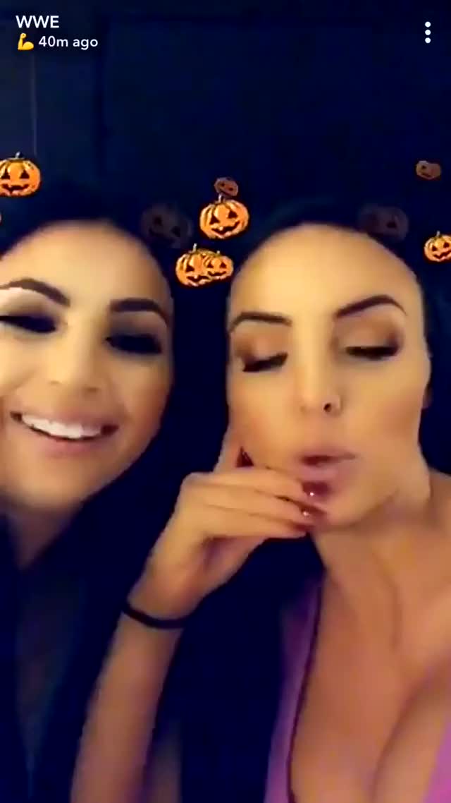 Celebrity clip