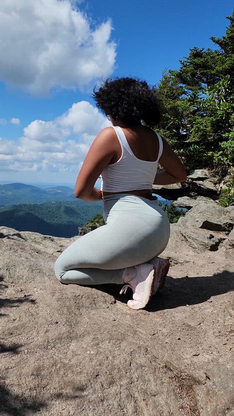 Ur Latina gf is looking for a hiking buddy 🌞
