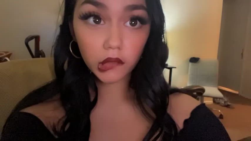 ahegao brunette egirl lips-and-tongue clip