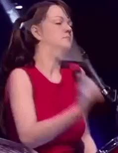 Meg White drumming