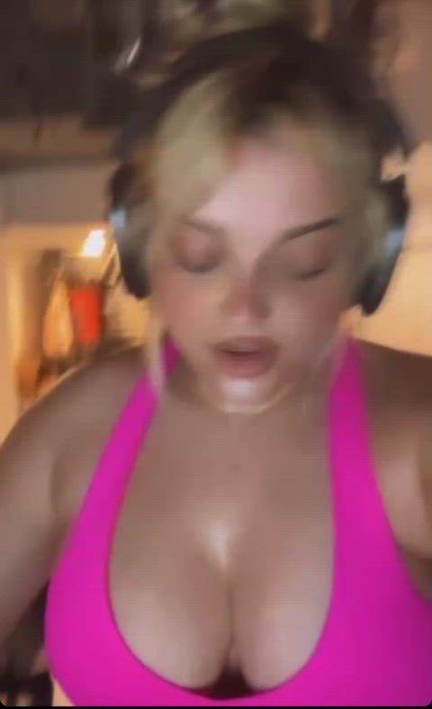 bebe rexha big tits bouncing tits natural tits clip