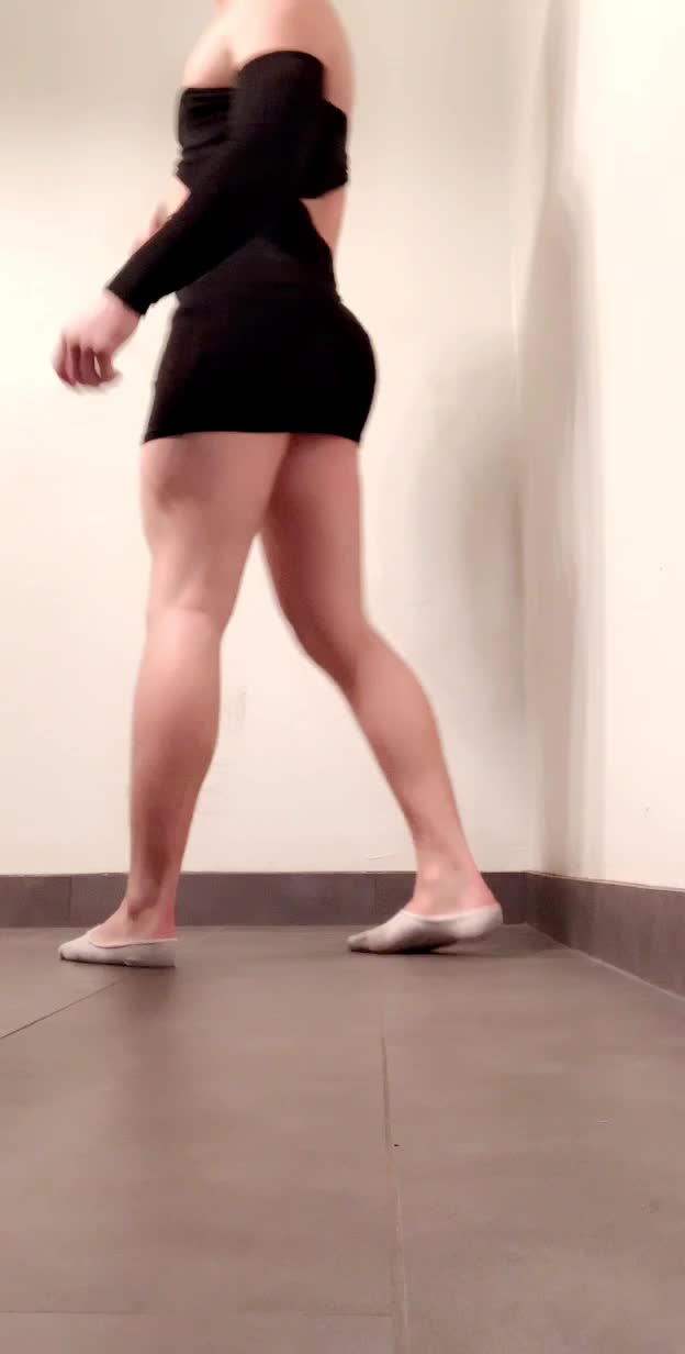 Dancing clip