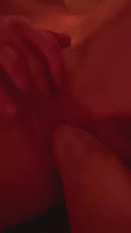 fisting muscular milf shaved pussy clip