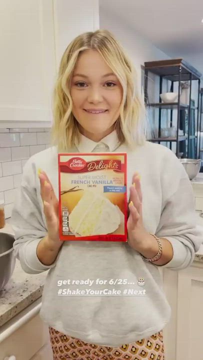 American Blonde Olivia Holt clip