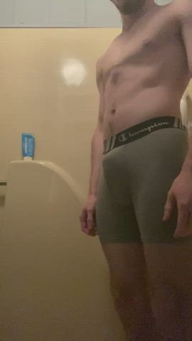 Pissing my undies😩