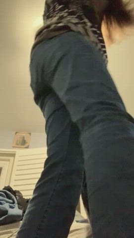 These are so tight, want to help me take them off?