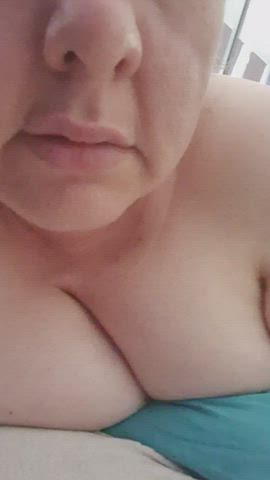 deepthroat milf sex toy spit sucking clip