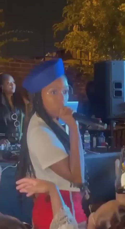 Janelle Jiggling