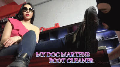 boots cum foot licking clip