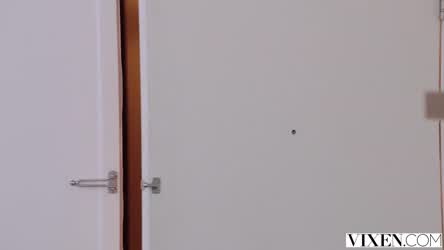 Mia looked so good in her first scene