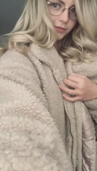 Blonde Cute White Girl clip