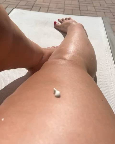 bbw babe bisexual escort horny latina milf thick thighs thighs clip