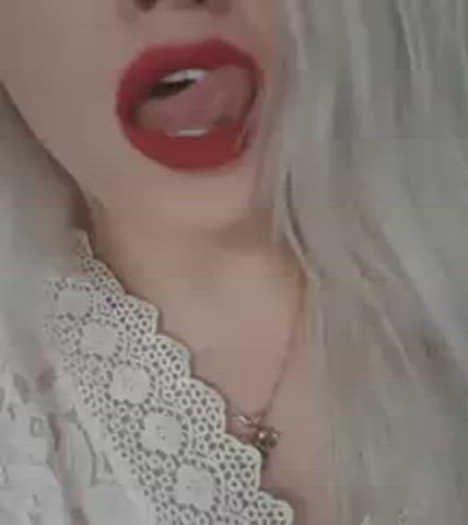Blonde Lola Taylor Teasing clip