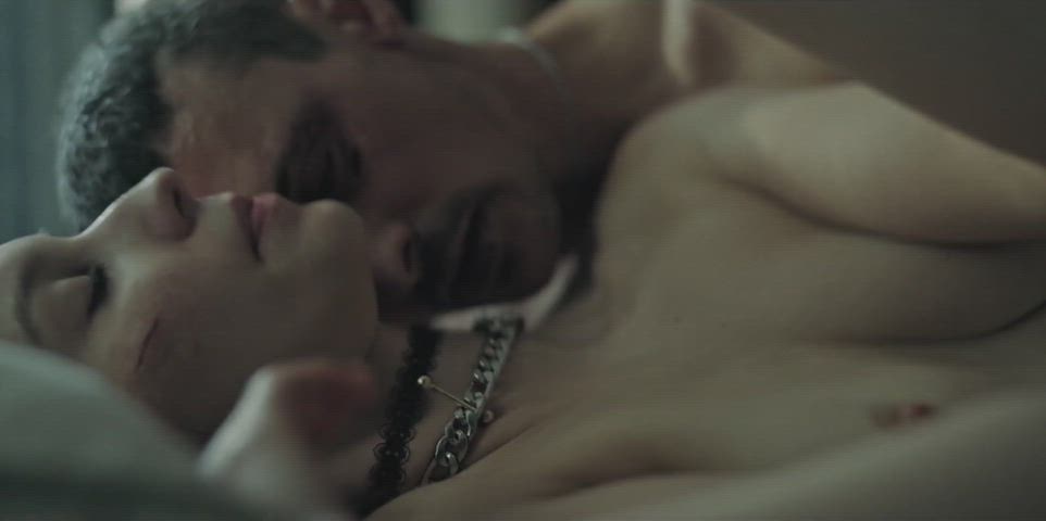 celebrity plot polish clip