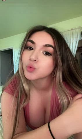 alejandra gil big tits cleavage latina clip