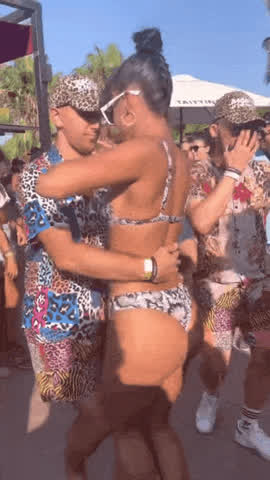 ass bikini dancing erotic clip