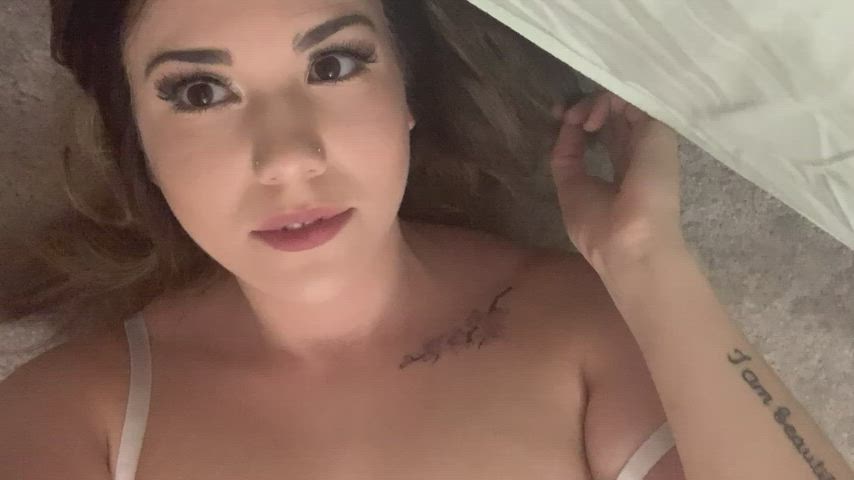 brunette pussy lips small tits smile tight pussy clip