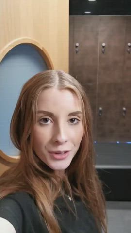Fingering Orgasm Public Solo clip