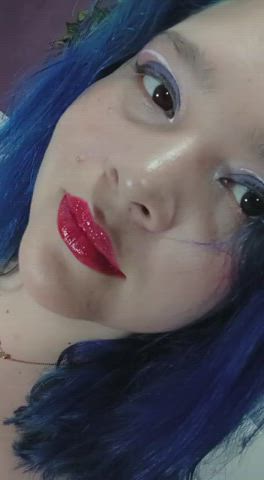 curvy kiss latina clip